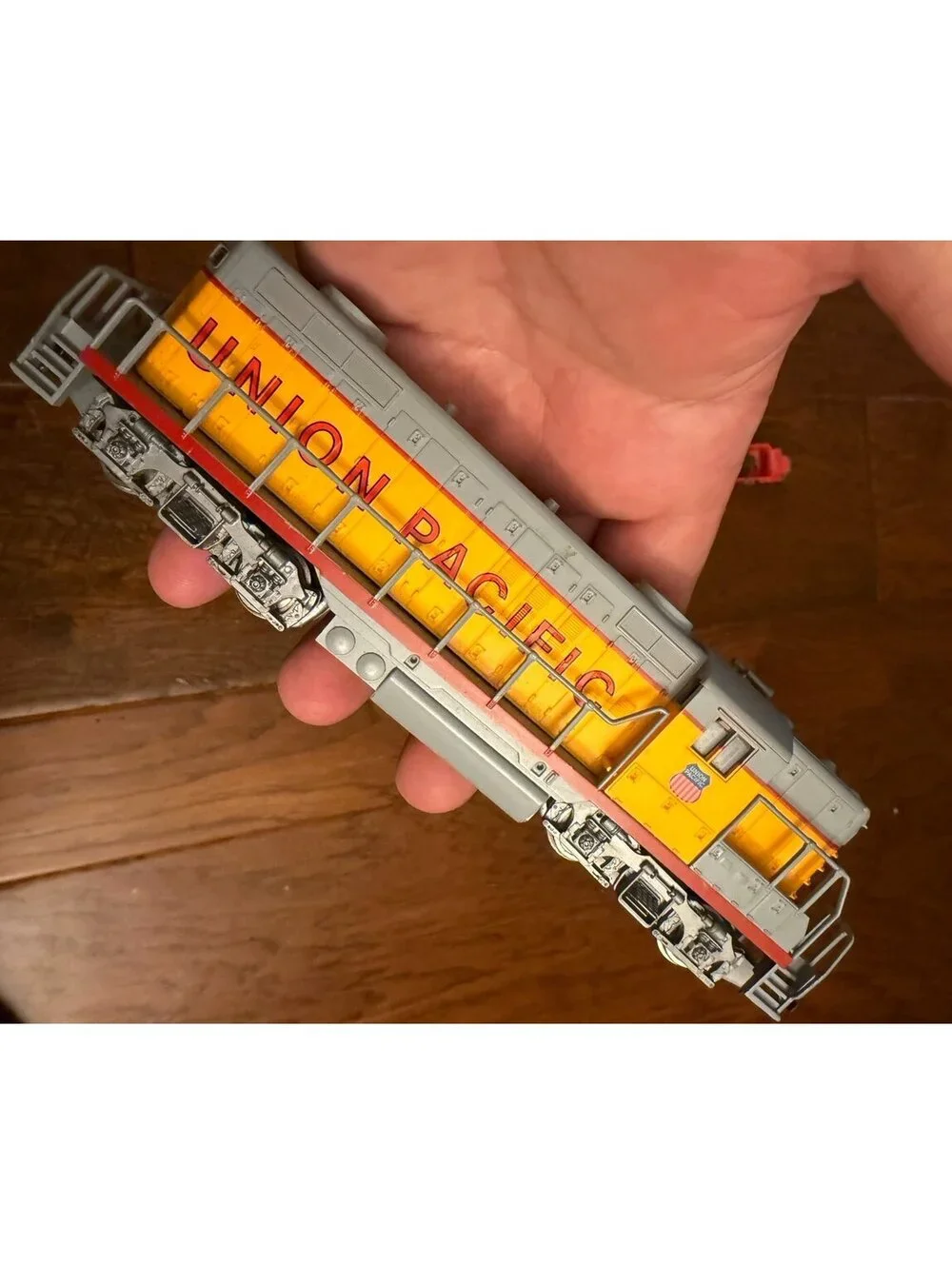 HO Scale AHM GP18 Union Pacific Powered Diesel Locomotive untested